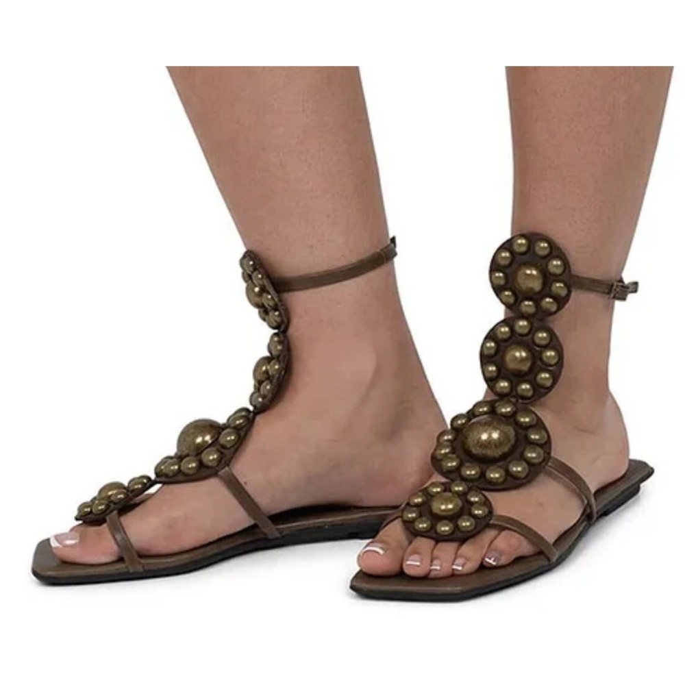 Free People Jeffrey‎ Campbell Leather Studded Medallion Gladiator Flat Sandals 9